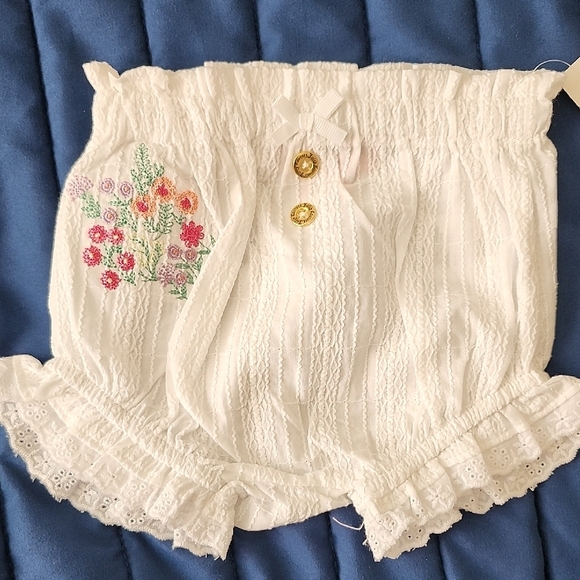 Juicy Couture White Floral Shorts Set - Picture 3 of 6